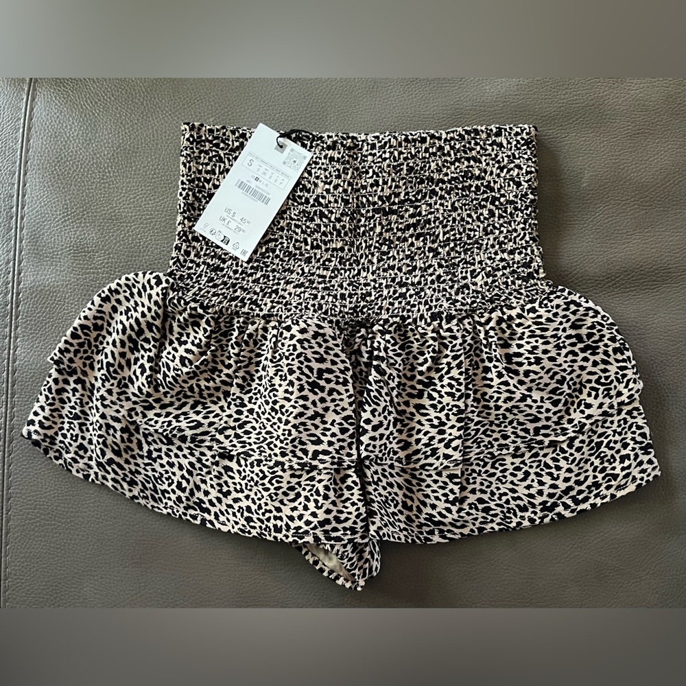 Zara Animal Print Ruffle Shorts - Picture 3 of 6